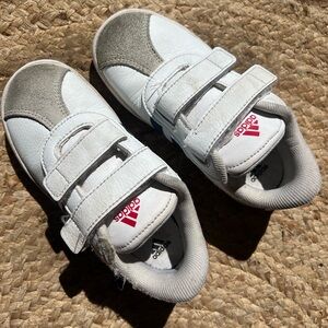 adidas Kids White Sneakers with Navy Stripes and Red Heel